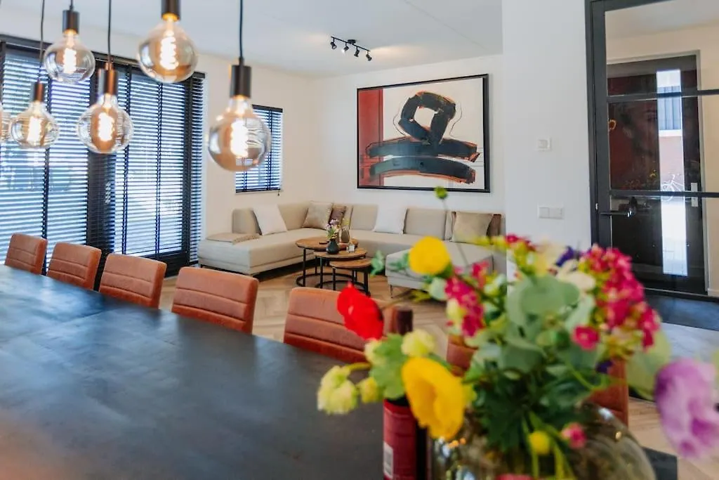 Brand new bright&luxurious villa in Amsterdam!-1