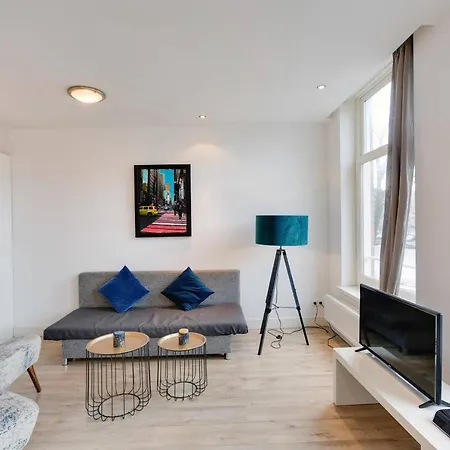 Luxurious Canalview Apartment No.1 In City Centre-2