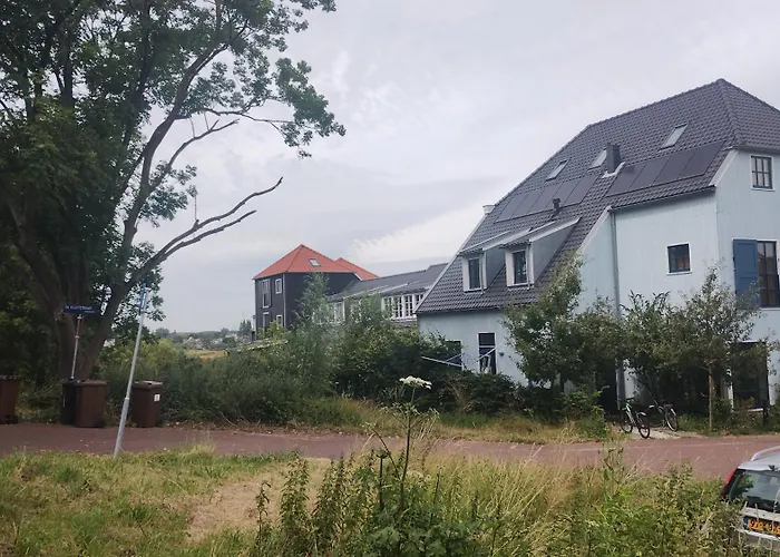 Luxury Home With Garden - 20 Bike Minutes To City Center